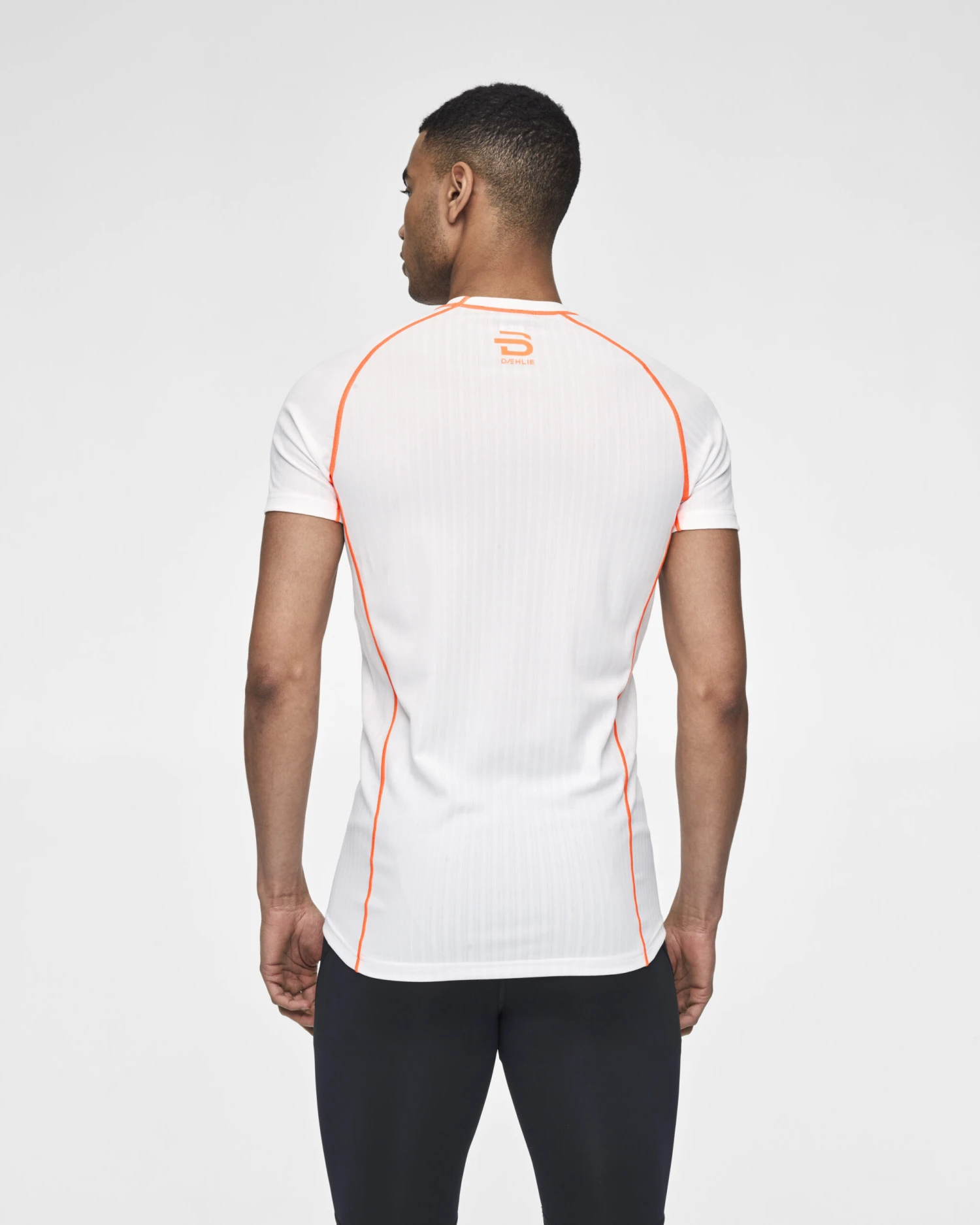 Daehlie Endurance Tech T-shirt For Men 4 Daehlie Endurance Tech T-shirt For Men – Image 2