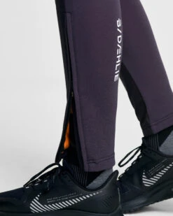 Daehlie Pants Conscious For Women -Daehlie 4398 333423 99900 Model 3 c4cf29fe a426 4c30 9b4c 7cf6c22abbd8 original