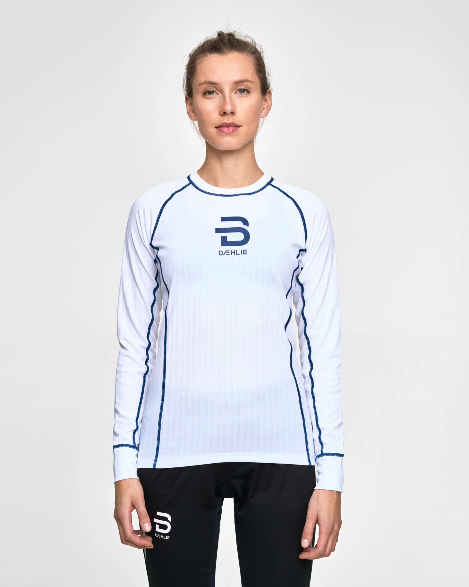 Daehlie Endurance Tech Long Sleeve For Women 3 Daehlie Endurance Tech Long Sleeve For Women