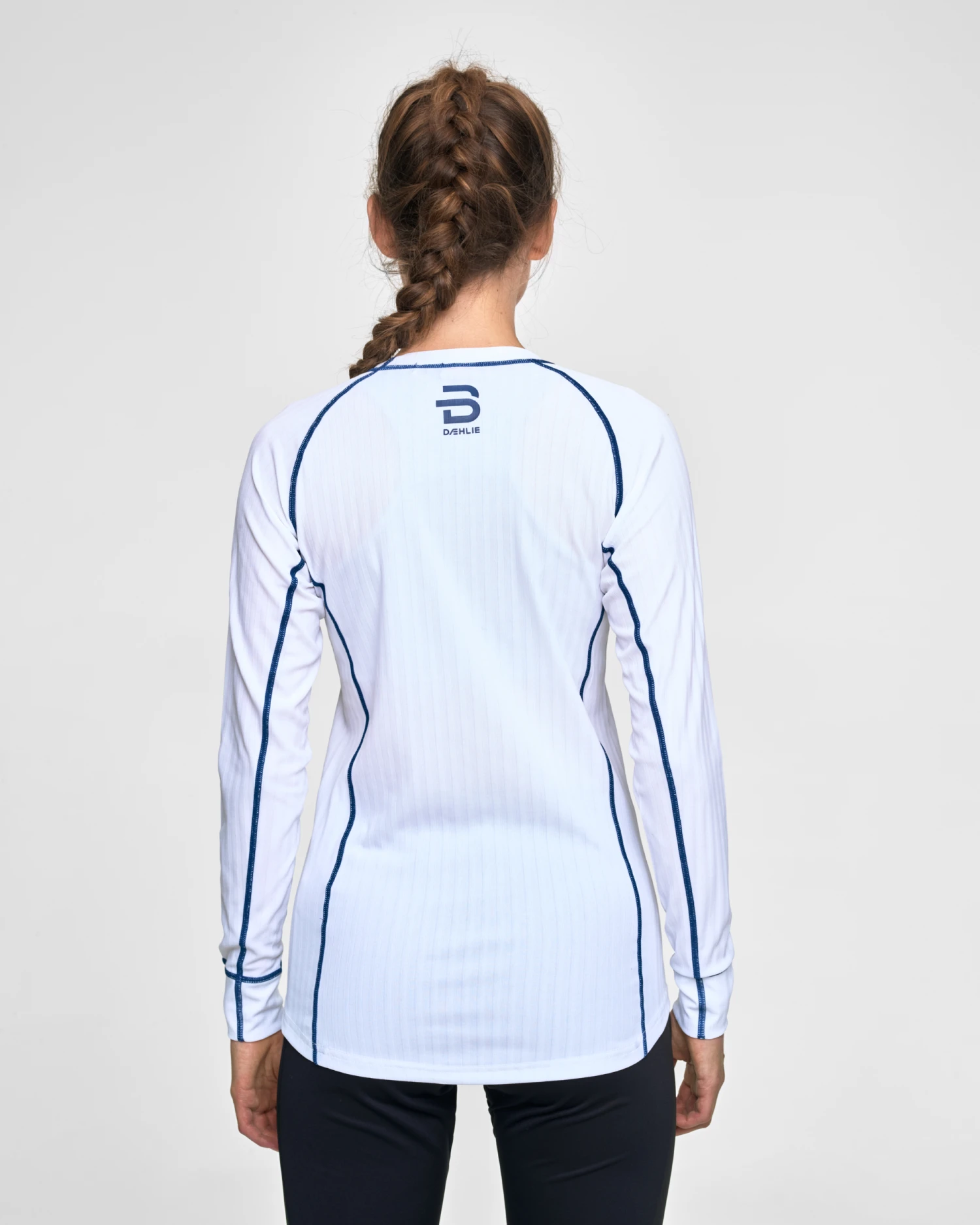 Daehlie Endurance Tech Long Sleeve For Women 4 Daehlie Endurance Tech Long Sleeve For Women – Image 2