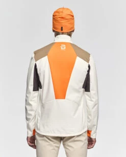 Daehlie Jacket Aware For Men -Daehlie 6086 333551 10000 Model 4 3eb0dbe0 9781 4f17 aea0 37b6c6e7d0dc original